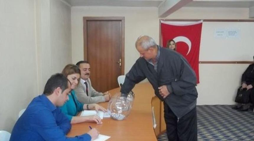 Saltukova&rsquo;da Toki Evleri Sahiplerine Teslim Edildi