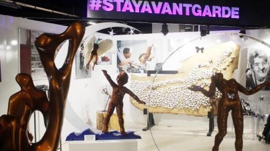 4 Sanat&ccedil;ı G&ouml;&ccedil; Eden &Ccedil;ocuklar I&ccedil;in Contemporary Istanbul'da Buluştu