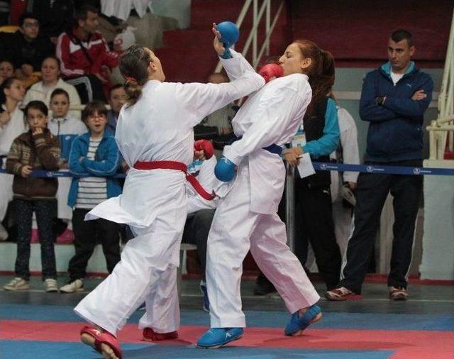 Türkiye Karate Şampiyonasında Gençlerin Günü