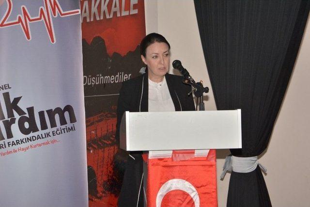 Ak Parti Kadın Kollarından Kadınlara İlk Yardım Eğitimi