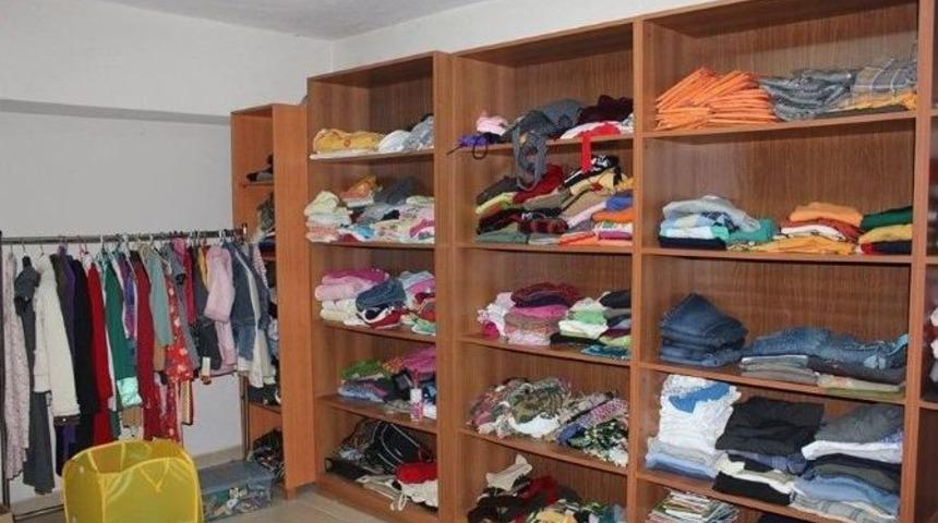 Ak&ccedil;akoca&rsquo;da Umut Işığından Mağdur Ailelere Desteğini S&uuml;rd&uuml;r&uuml;yor