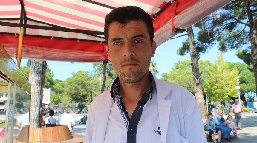 G&ouml;rmeyen G&ouml;zleriyle Ailesine Bakıyor