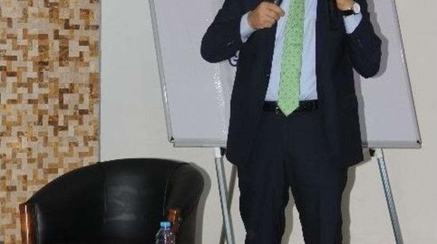 S&uuml;t&ccedil;&uuml;, &Ouml;ğrencilere Deneyimlerini Anlattı