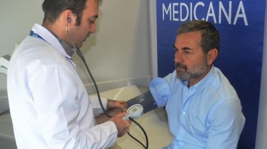 Aykut Kocaman Sağlık Kontrol&uuml;nden Ge&ccedil;ti