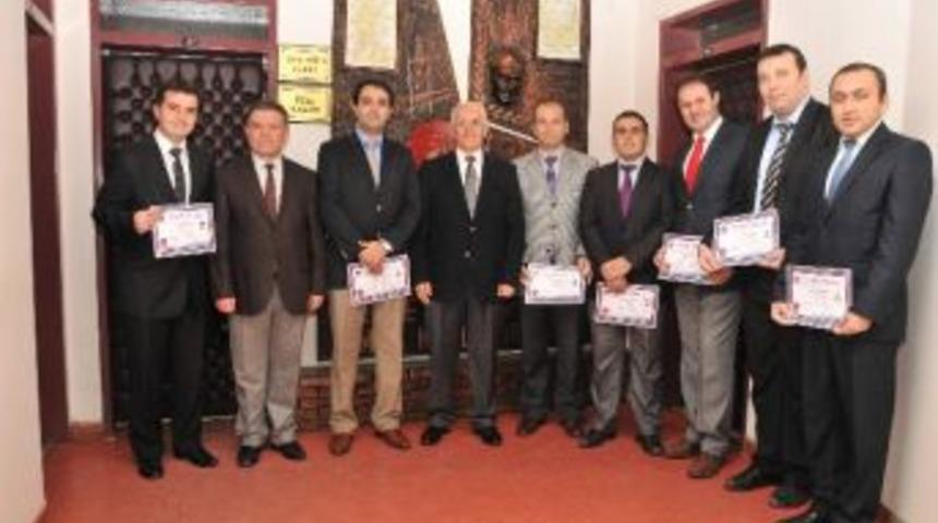 Format&ouml;rler Başarı Belgesi İle &Ouml;d&uuml;llendirildi