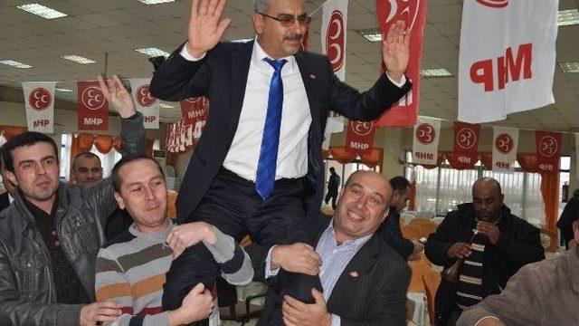 Kırkağaç Mhp’de Zafer Vedat Terdi’nin