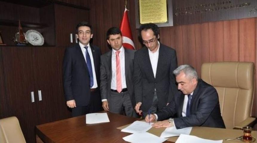 &Ouml;ğretmen Akademisi Vakfı İle Protokol İmzalandı