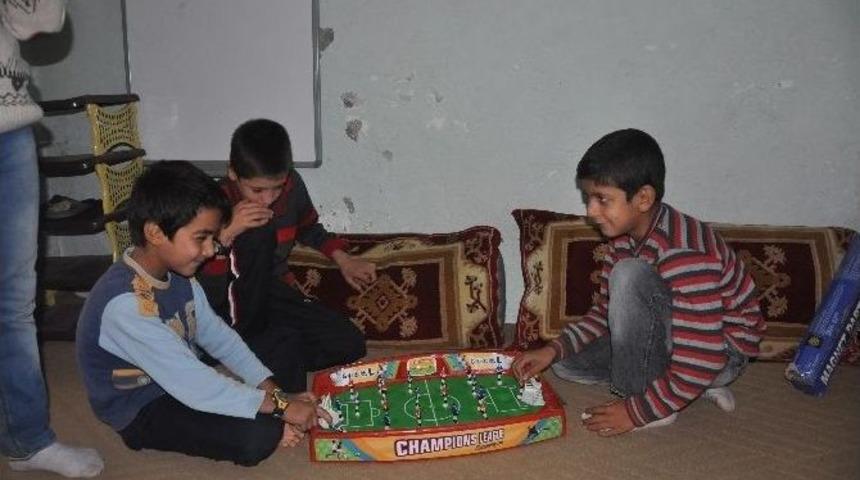 Hafızlığını Tamamlayınca Ailesi Umreye G&ouml;nderiyor