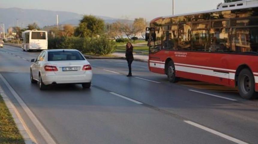 Annesi Kazada &Ouml;ld&uuml;, Başka Canlar Yanmasın Diye Yaya Ge&ccedil;idi İstedi