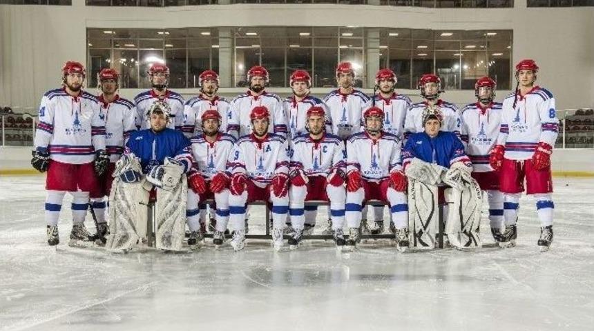 İzmir&rsquo;in &rsquo;buz Adamları&rsquo; Yine Şampiyonluk Peşinde