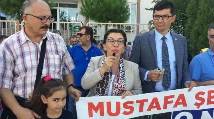 Eğitim-Sen'den Mustafa &Ouml;ğretmene 's&uuml;rg&uuml;n' A&ccedil;ıklaması