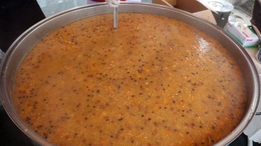 Bağcılar&rsquo;da 20 Bin Kişiye Aşure İkramı