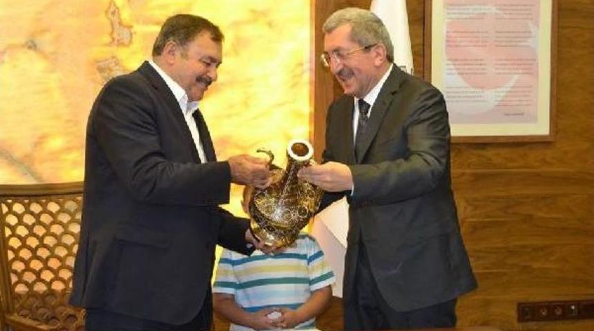 Bakan Eroğlu: Akdeniz &Uuml;lkeleri Arasında En D&uuml;ş&uuml;k Orman Yangını T&uuml;rkiye'de