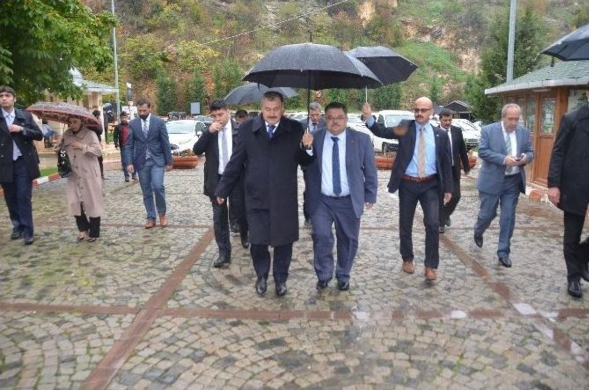 Orman Ve Su İşleri Bakanı Veysel Eroğlu Cuma Namazını Bilecik&rsquo;te Kıldı