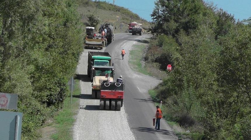 Yaklaşan Kış &Ouml;ncesi, Asfalt &Ccedil;alışmaları S&uuml;r&uuml;yor