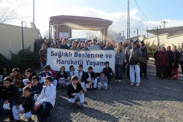 Kelkit’te Sağlıklı Yaşam Yürüyüşü Yapıldı