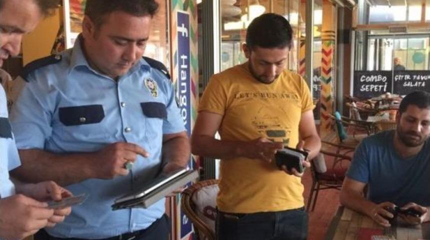 &lsquo;narko-sokak 3&rsquo; Uygulamasında Esrar Ve Aranan Şahıs Yakalandı