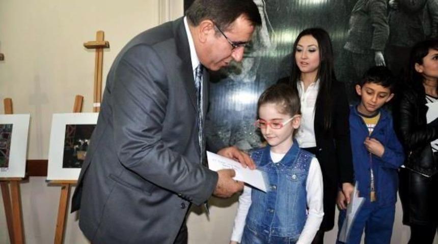 Somalı &Ccedil;ocukların G&ouml;z&uuml;nden 'madenci' Sergisi