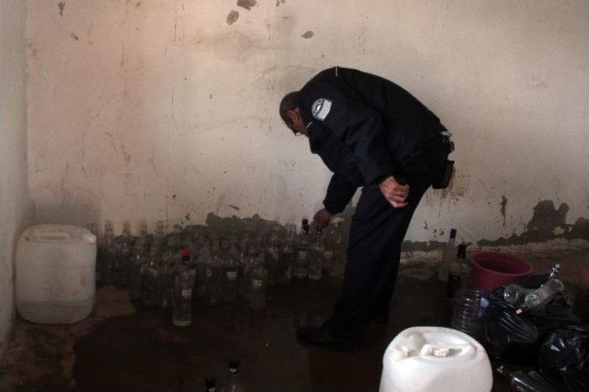 Adana&rsquo;da Sahte Rakı İmalathanesine Baskın