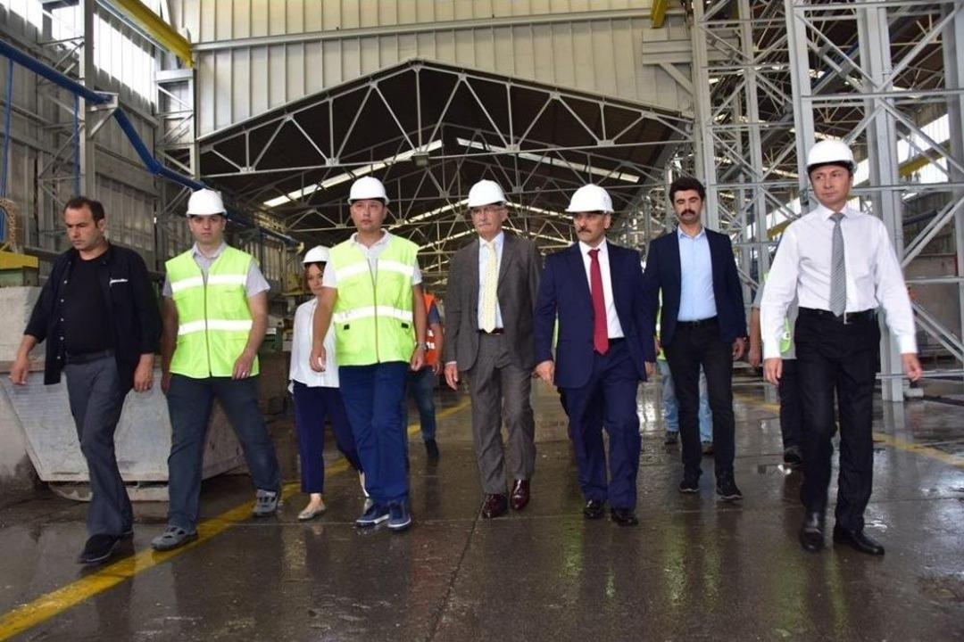 Şehrin T&uuml;m Mobilyaları Bu Fabrikadan