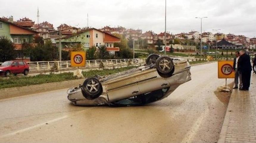 Direksiyon Hakimiyetini Kaybeden S&uuml;r&uuml;c&uuml; Takla Attı