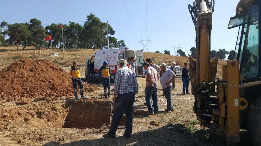 &Ccedil;ukura D&uuml;şen Vatandaşı İtfaiye Kurtardı