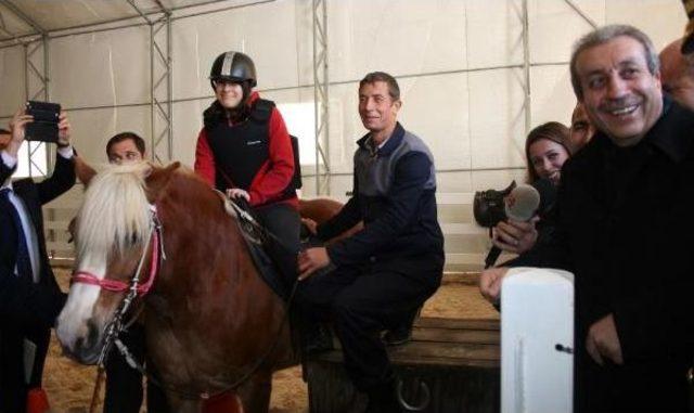 Bakan Eker: Atçılık Sporu Yeniden Canlandırılmalı