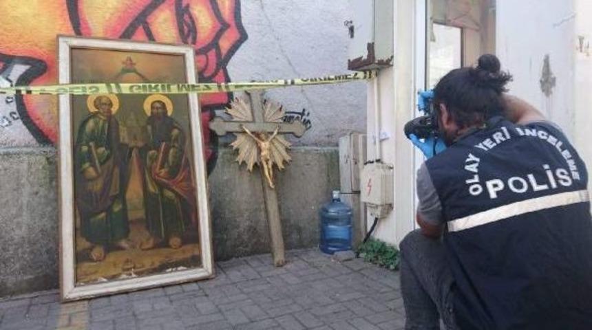 Beyoğlu'nda Kiliseye Soyanlar Yakalandı