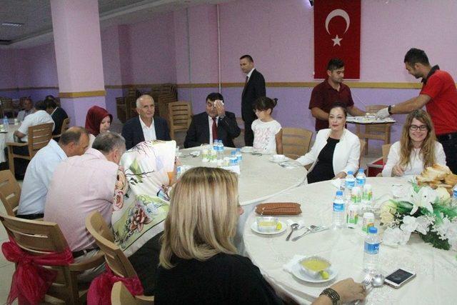 Kaymakam Şahin&rsquo;e Veda Yemeği 1