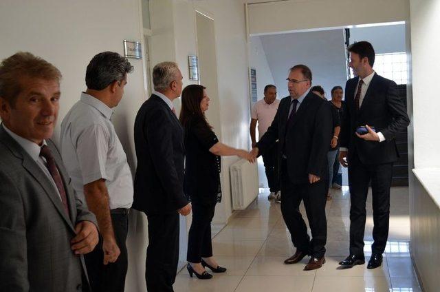 Didim&rsquo;in Yeni Kaymakamı T&uuml;rk&ouml;z G&ouml;reve Başladı 1