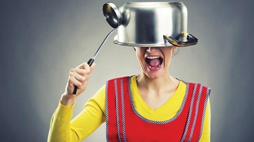 İlk Kez Yemek Yapmayı Deneyen Türk Gencinin İnanılmaz Başarısızlıkları!