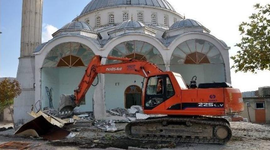 Sincik Ulu Cami Yıkılıyor