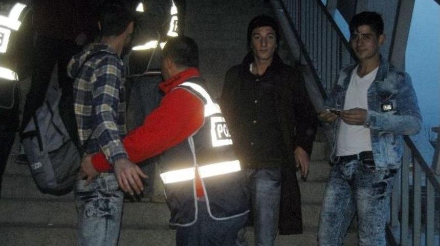 Düzce Polisi Okullarda Suça Geçit Vermiyor