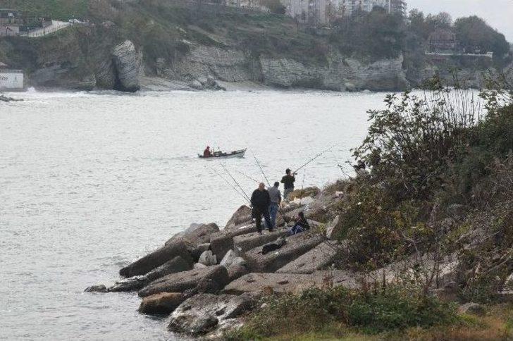 Balıkçı Barınağı Olta Avcılarıyla Doldu G3