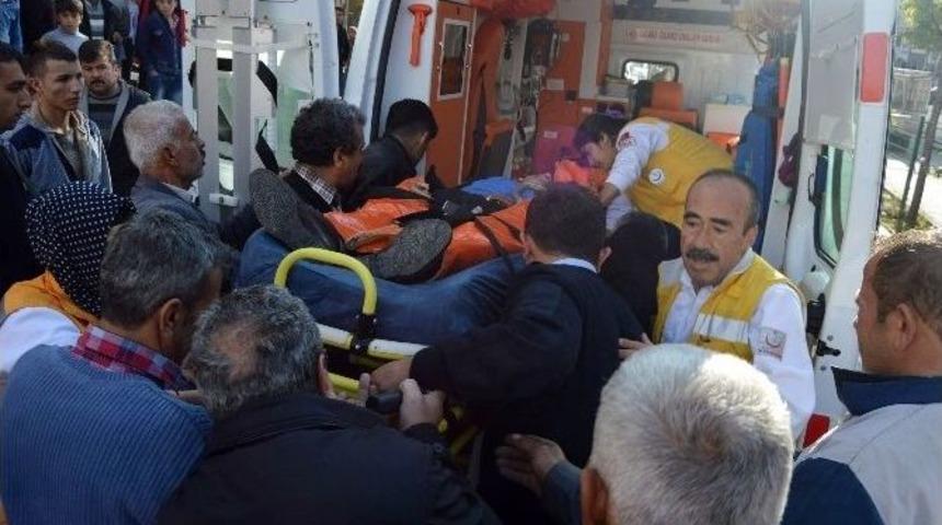 Karısını Ka&ccedil;ıran Şahsa Berberde Kurşun Yağdırdı