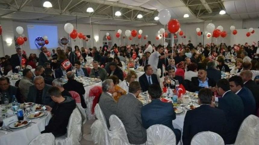 Uşak Add Cumhuriyet Balosu D&uuml;zenledi