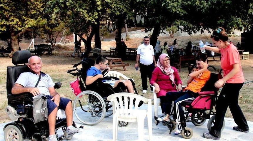 Kozak Yaylasında Engelsiz Kamp