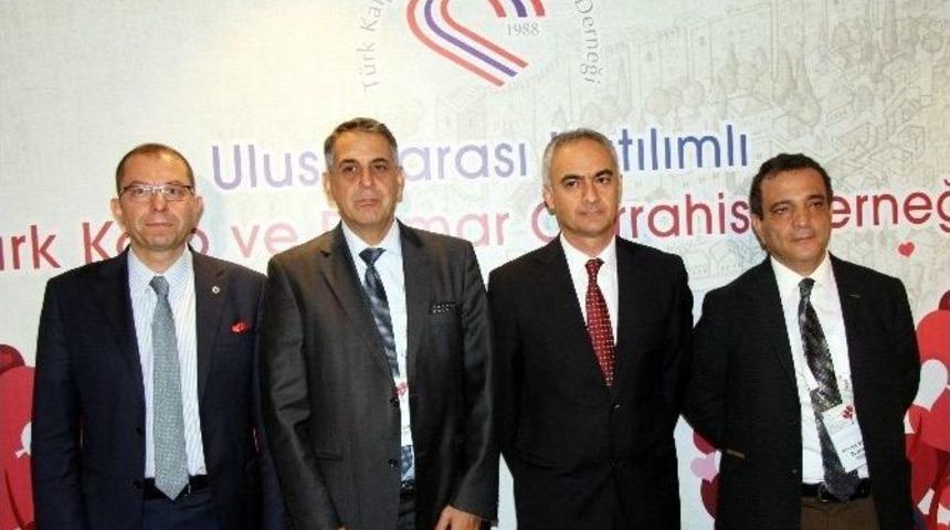 T&uuml;rkiye Kalp Ameliyatında &Ouml;nde Gelen &Uuml;lkeler Arasında