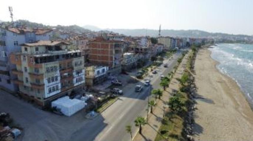 &Uuml;nye&rsquo;de Binalar Tek Renk Oluyor