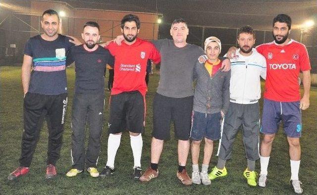 Manisa Basını &Ccedil;ocuk Evi&rsquo;nde Kalanlar İ&ccedil;in Sahaya İndi 2