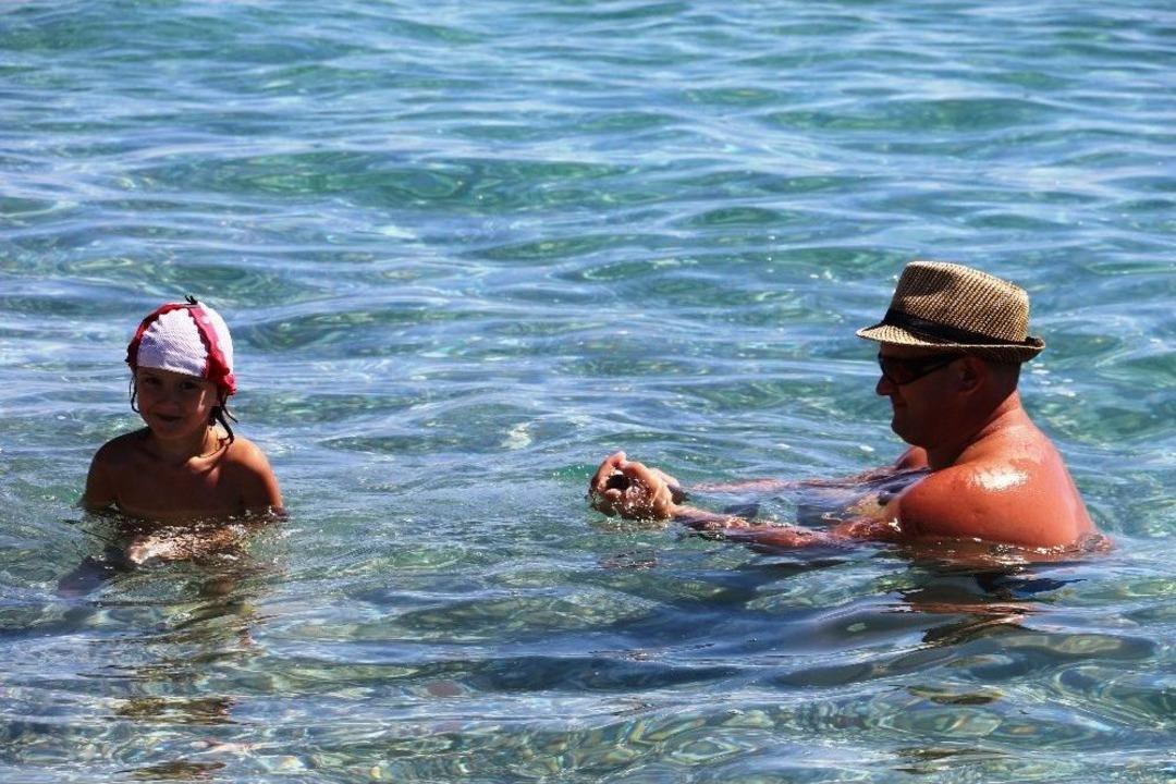 Antalya&rsquo;da Yaz Devam Ediyor