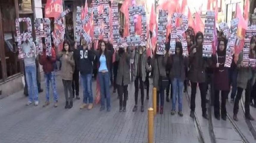Beyoğlu'nda 'başkaldırıyoruz' Y&uuml;r&uuml;y&uuml;ş&uuml;