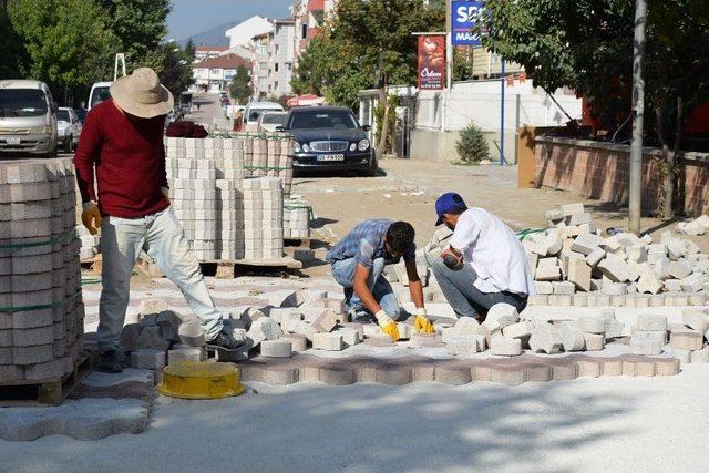 Yaşar Doğu Caddesi Tamamen Yenileniyor