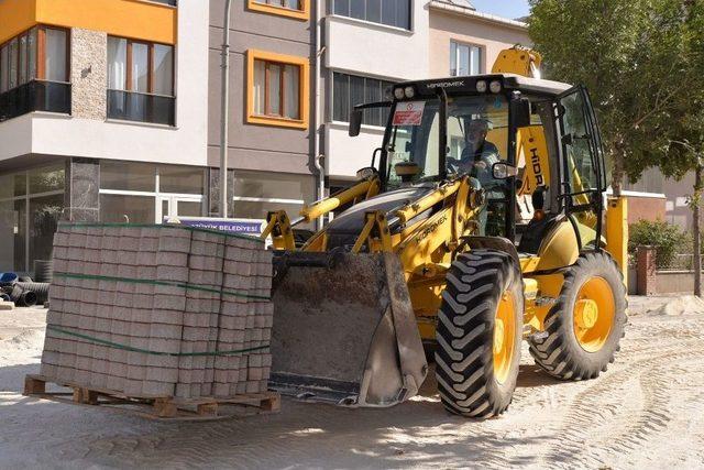 Yaşar Doğu Caddesi Tamamen Yenileniyor