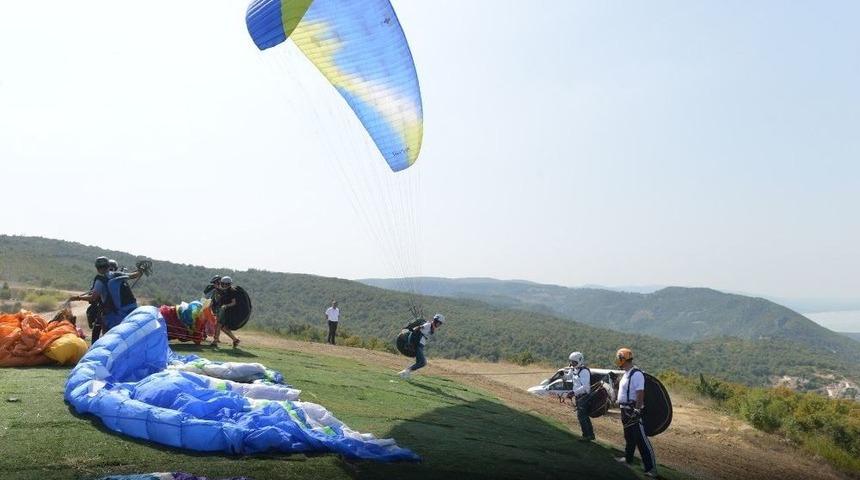 Nil&uuml;fer&rsquo;de Yama&ccedil; Paraş&uuml;t&uuml; Heyecanı Başladı