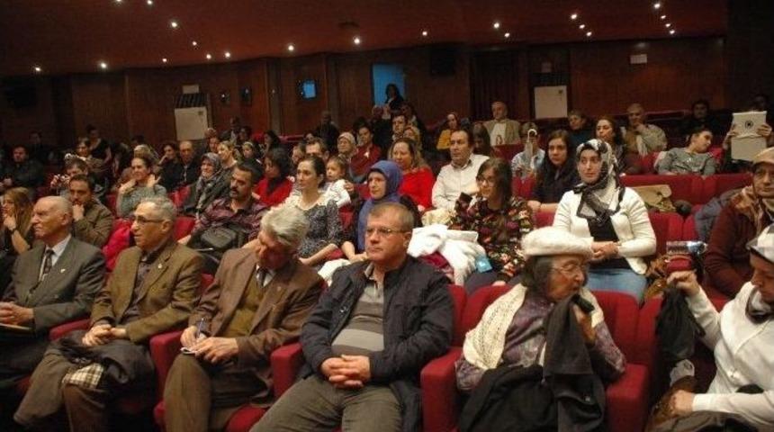 Minik &Ouml;ğrencilerinden Şiir Ve M&uuml;zik Dinletisi
