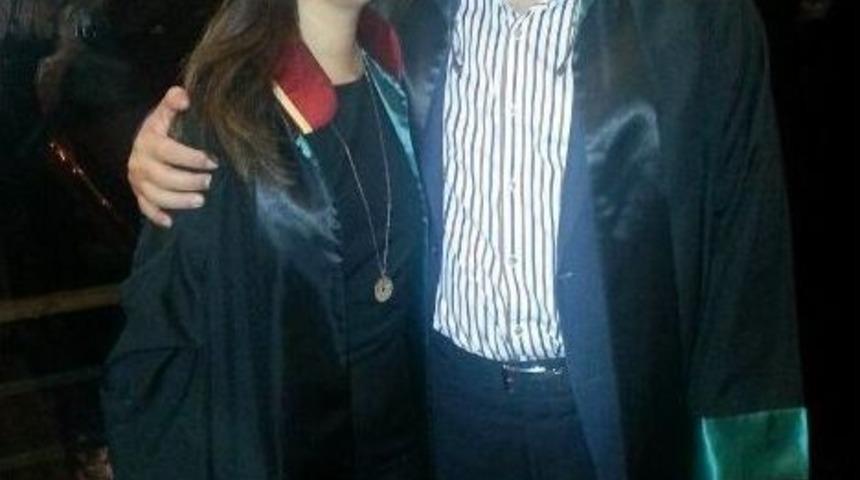 Babası Ve Ablasıyla Meslektaş Oldu