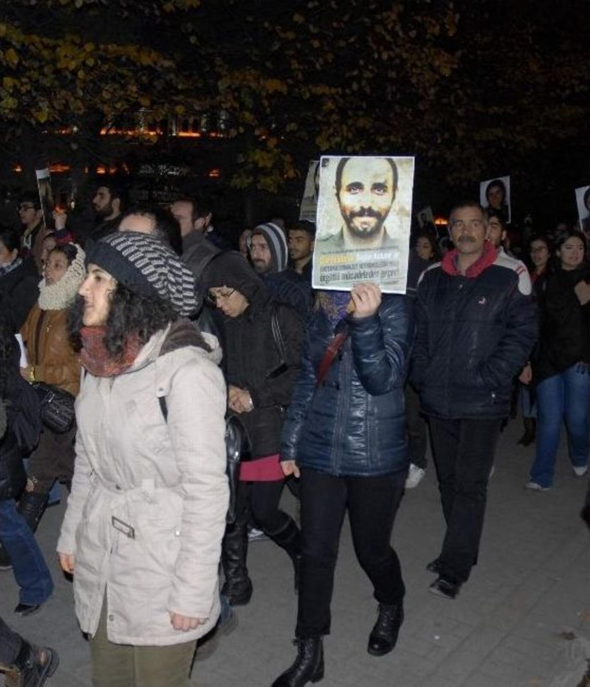 Eskişehir&rsquo;de Kobani İ&ccedil;in Meşaleli Y&uuml;r&uuml;y&uuml;ş