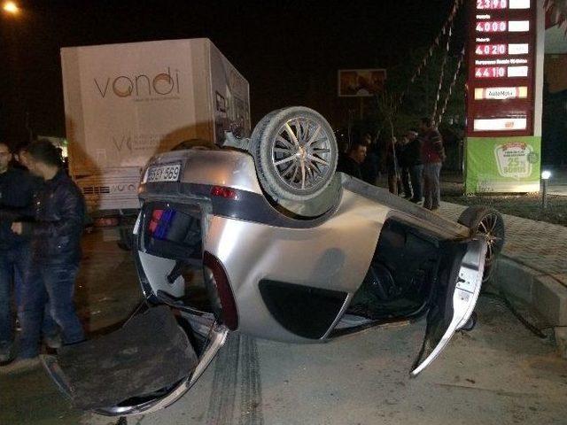 Van’da Korkutan Trafik Kazası: İki Yaralı