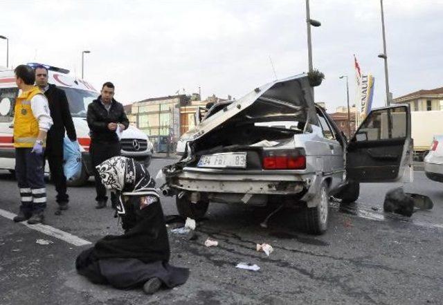 Eyüp'te Kaza: 1'i Ağır 5 Yaralı;  Yara Almadan Kurtulan Küçük Kız Uzun Süre Ağladı